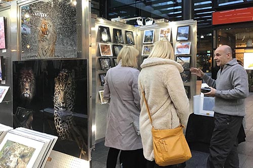 Ashley Vincent engaging with customers at the October 2022 Spitalfields Arts Market
